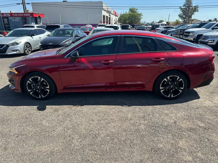 BURGUNDY, 2021 KIA K5 Image 8