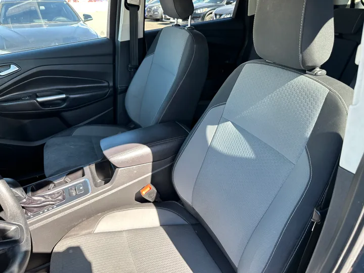 BLUE, 2019 FORD ESCAPE Image 9