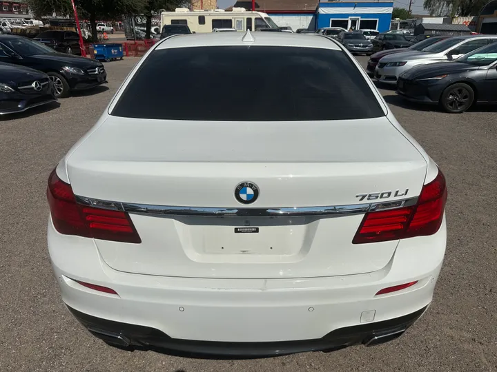 WHITE, 2015 BMW 7 SERIES Image 6