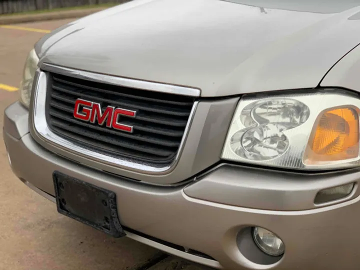 BROWN, 2003 GMC ENVOY Image 8