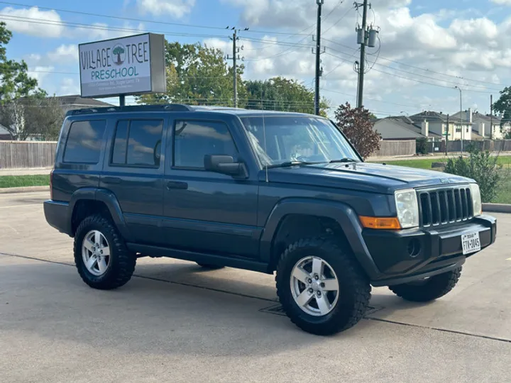 BLUE, 2006 JEEP COMMANDER Image 7