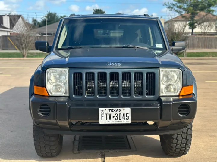 BLUE, 2006 JEEP COMMANDER Image 8