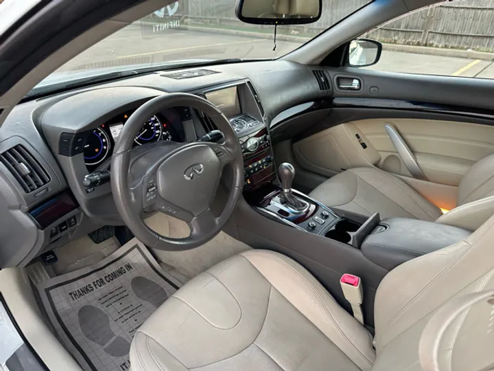 WHITE, 2011 INFINITI G CONVERTIBLE Image 5