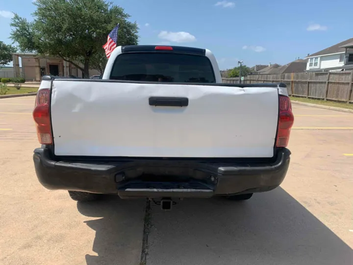 WHITE, 2008 TOYOTA TACOMA Image 4