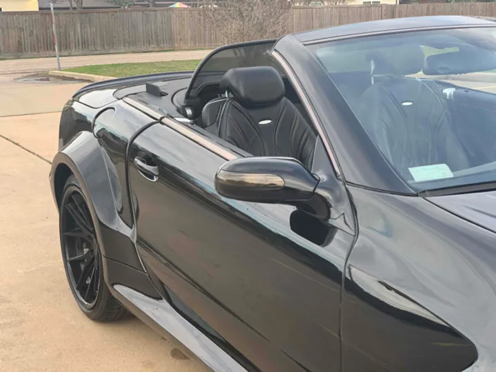 BLACK, 2005 MERCEDES-BENZ SL-CLASS Image 10