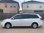 WHITE, 2005 TOYOTA SIENNA Thumnail Image 10