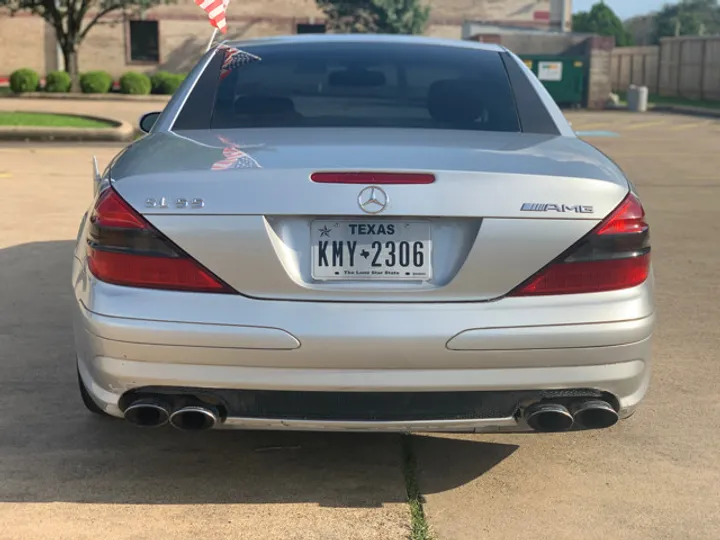 SILVER, 2004 MERCEDES-BENZ SL-CLASS Image 4