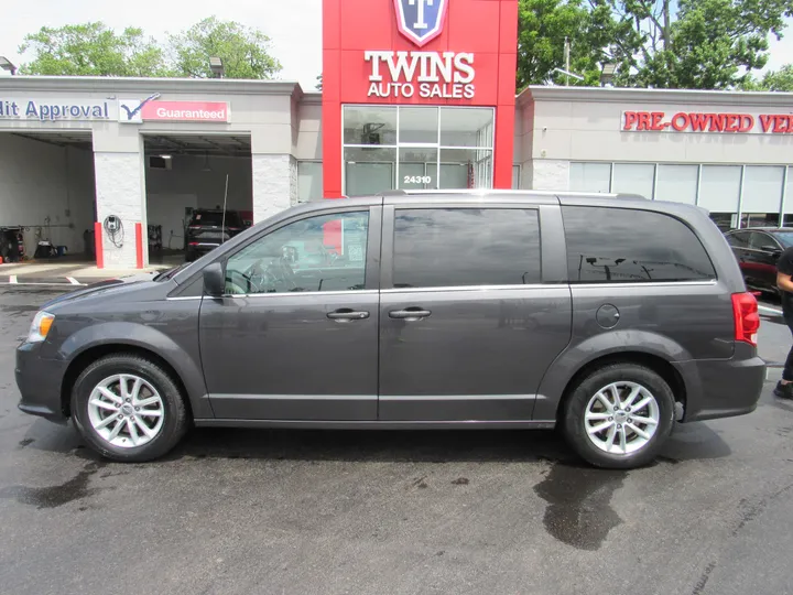GREY, 2020 DODGE GRAND CARAVAN PASSENGER Image 2