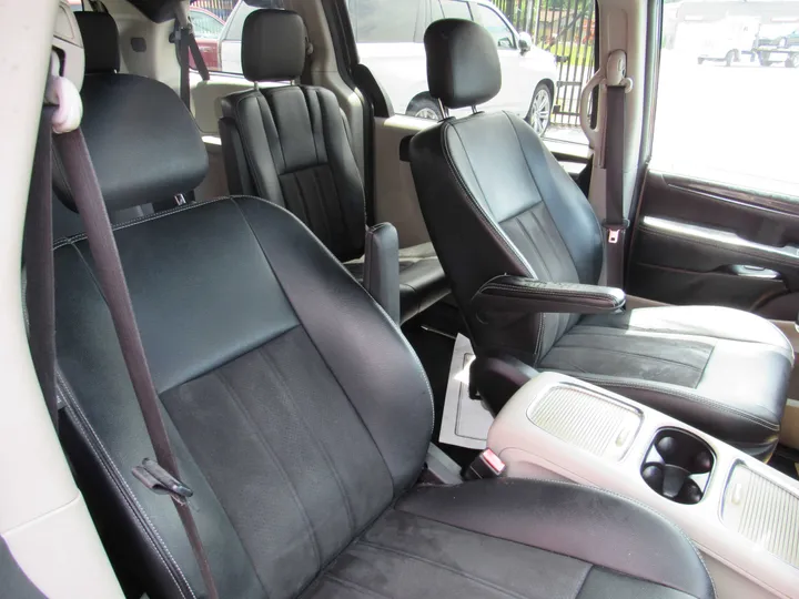 GREY, 2020 DODGE GRAND CARAVAN PASSENGER Image 10