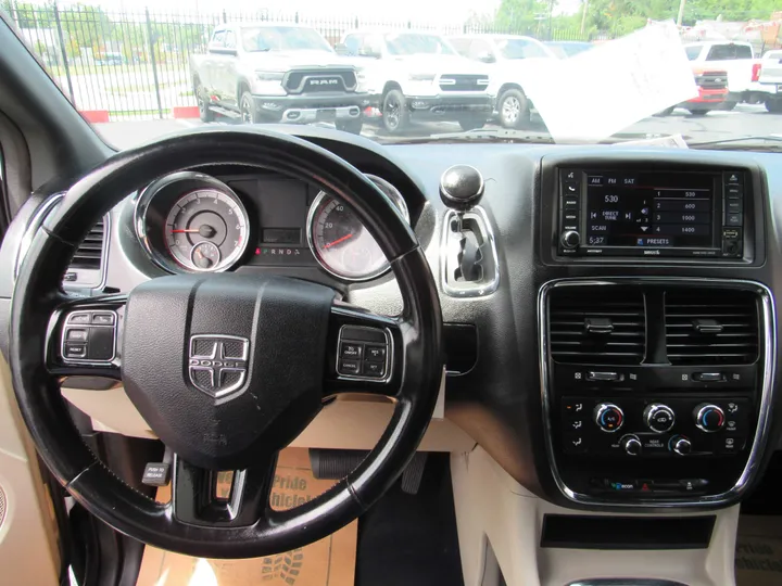 GREY, 2020 DODGE GRAND CARAVAN PASSENGER Image 22