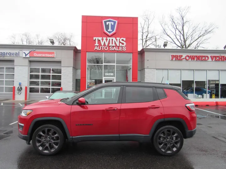 RED, 2019 JEEP COMPASS Image 1