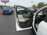 WHITE, 2021 CHEVROLET EQUINOX Thumnail Image 8
