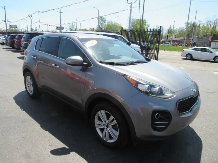 SILVER, 2018 KIA SPORTAGE Image 2
