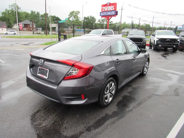 GREY, 2018 HONDA CIVIC Image 3