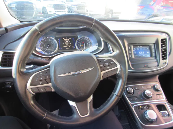 GREY, 2016 CHRYSLER 200 Image 7