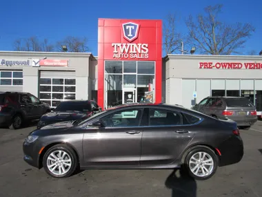 GREY, 2016 CHRYSLER 200 Image 83