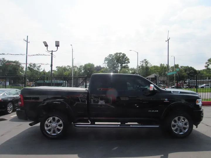 BLACK, 2022 RAM 3500 Image 5