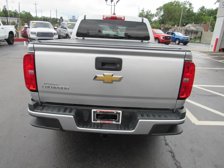 SILVER, 2015 CHEVROLET COLORADO CREW CAB Image 7