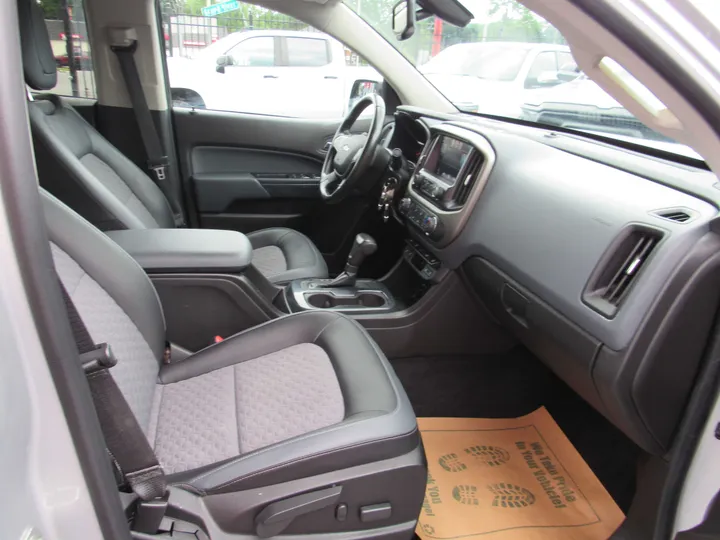 SILVER, 2015 CHEVROLET COLORADO CREW CAB Image 8