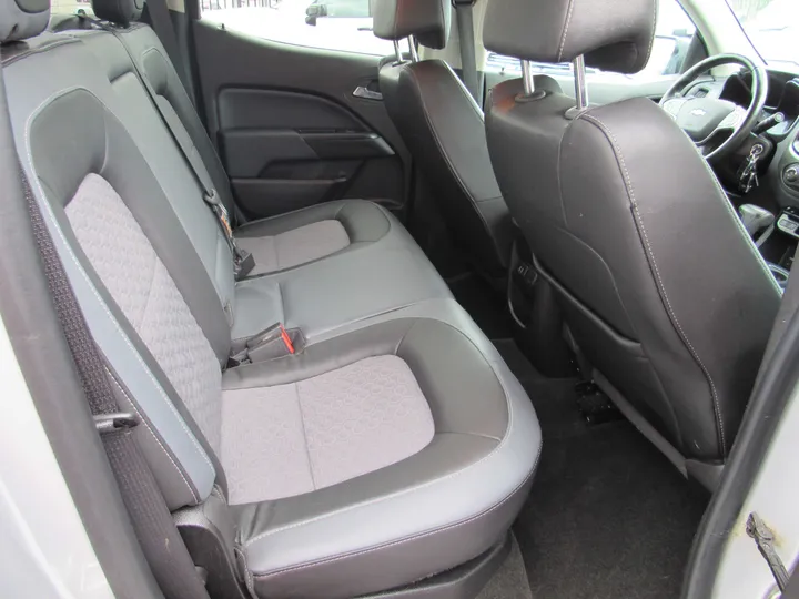 SILVER, 2015 CHEVROLET COLORADO CREW CAB Image 9