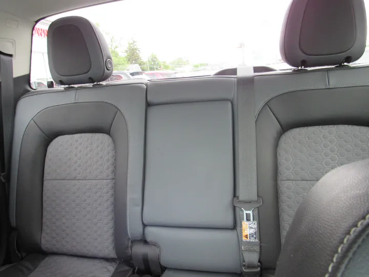 SILVER, 2015 CHEVROLET COLORADO CREW CAB Image 18