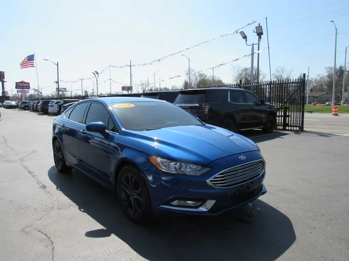 BLUE, 2018 FORD FUSION Image 4