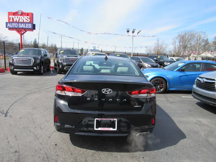 BLACK, 2018 HYUNDAI SONATA Image 3