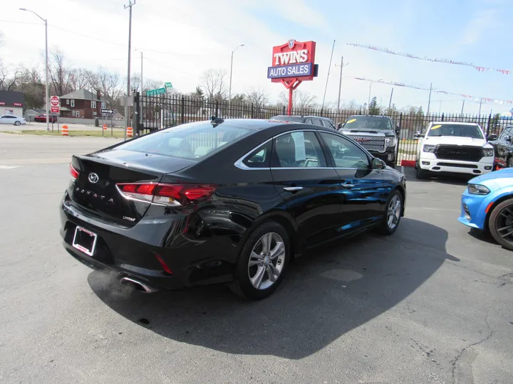 BLACK, 2018 HYUNDAI SONATA Image 4