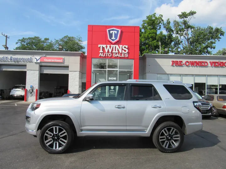 SILVER, 2015 TOYOTA 4RUNNER Image 1