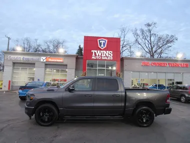 GRAY, 2021 RAM 1500 Image 38