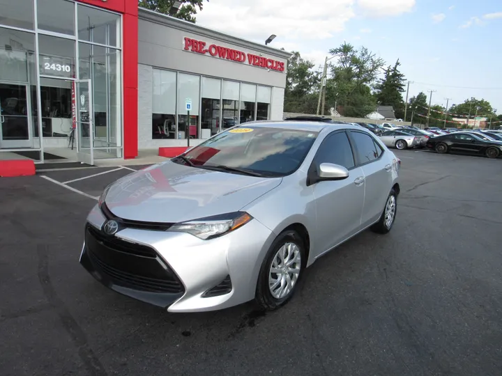 SILVER, 2019 TOYOTA COROLLA Image 5