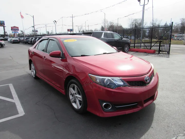 RED, 2014 TOYOTA CAMRY Image 5