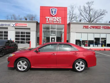 RED, 2014 TOYOTA CAMRY Image 86