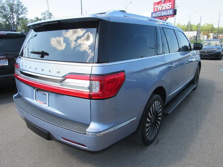 BLUE, 2019 LINCOLN NAVIGATOR L Image 6