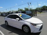 WHITE, 2020 TOYOTA COROLLA Thumnail Image 5