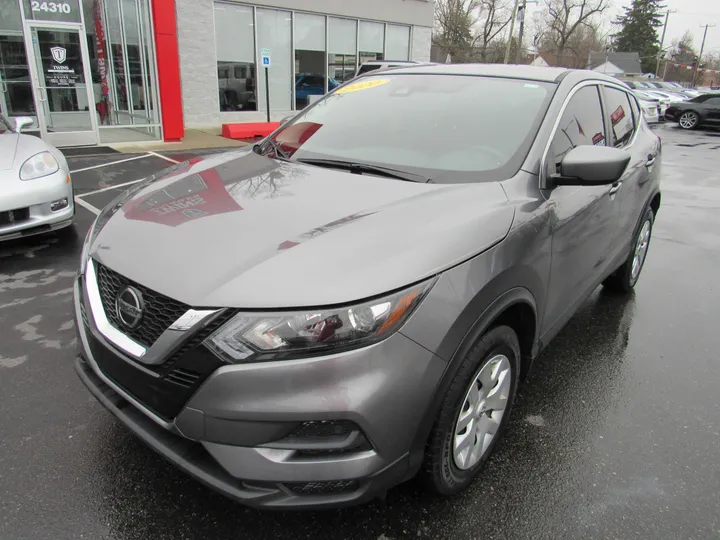 GREY, 2020 NISSAN ROGUE SPORT Image 2