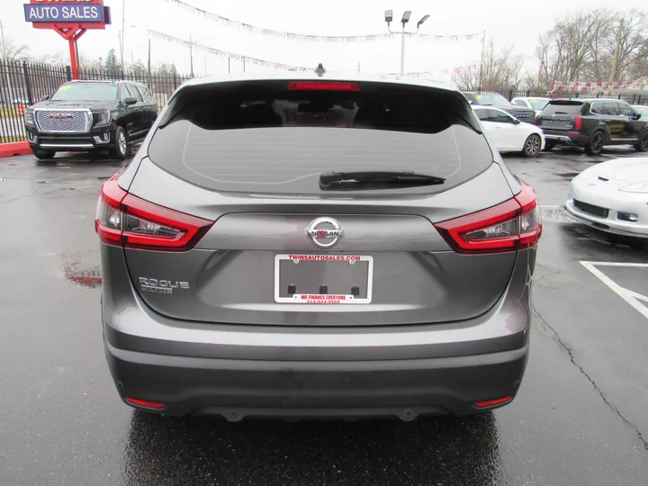 GREY, 2020 NISSAN ROGUE SPORT Image 7