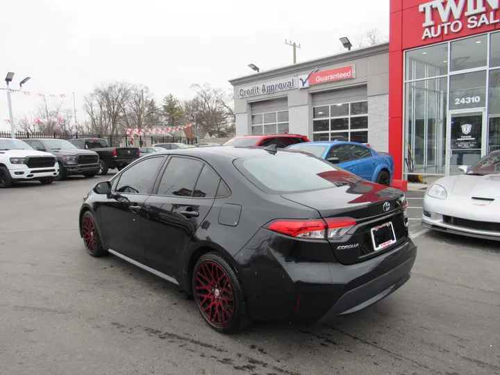 BLACK, 2020 TOYOTA COROLLA Image 2