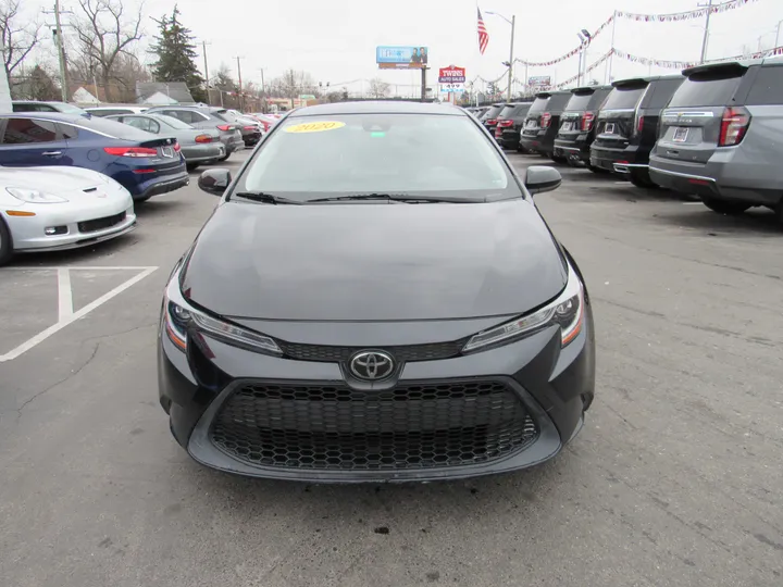 BLACK, 2020 TOYOTA COROLLA Image 6