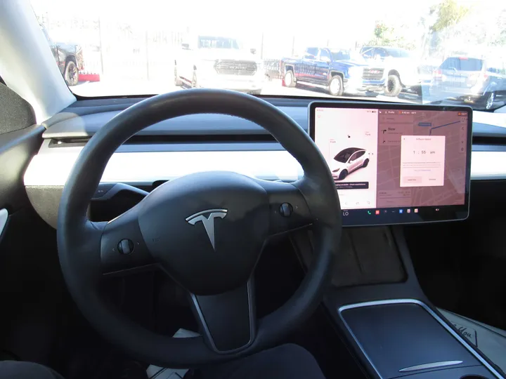 WHITE, 2021 TESLA MODEL Y Image 7