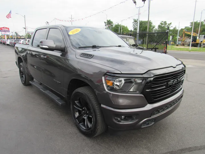 GREY, 2020 RAM 1500 CREW CAB Image 4