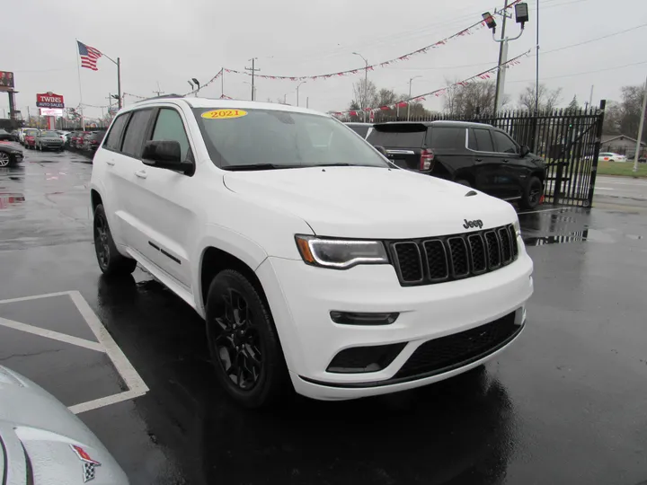 WHITE, 2021 JEEP GRAND CHEROKEE Image 4