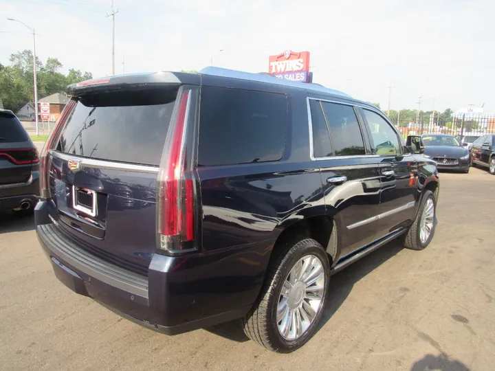 BLUE, 2019 CADILLAC ESCALADE Image 8