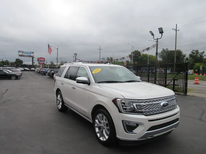 White, 2019 FORD EXPEDITION Image 4