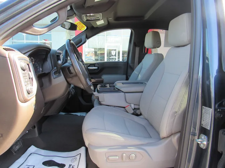 GREY, 2019 CHEVROLET SILVERADO 1500 CREW CAB Image 6