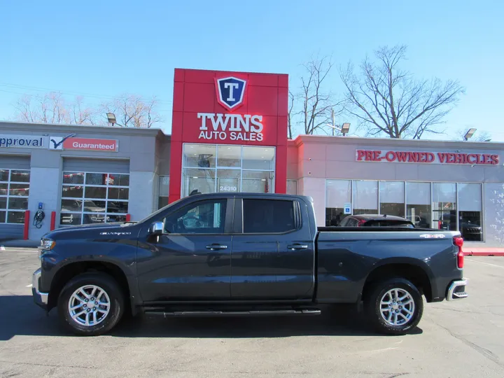 GREY, 2019 CHEVROLET SILVERADO 1500 CREW CAB Image 1