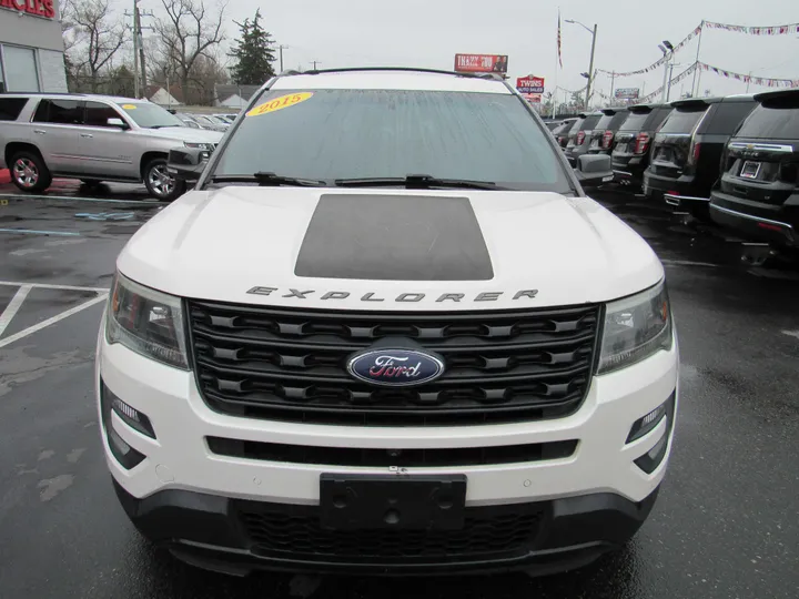 WHITE, 2016 FORD EXPLORER Image 3