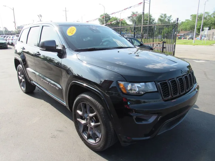 BLACK, 2021 JEEP GRAND CHEROKEE Image 4