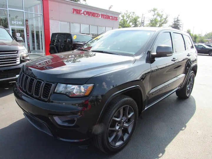 BLACK, 2021 JEEP GRAND CHEROKEE Image 2