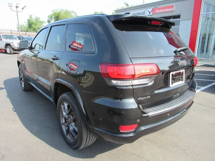 BLACK, 2021 JEEP GRAND CHEROKEE Image 8